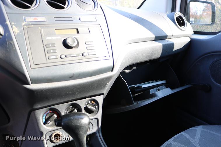 image for item DC3660 2010 Ford Transit Connect van