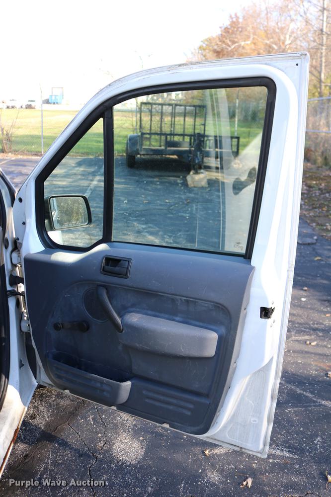 image for item DC3660 2010 Ford Transit Connect van