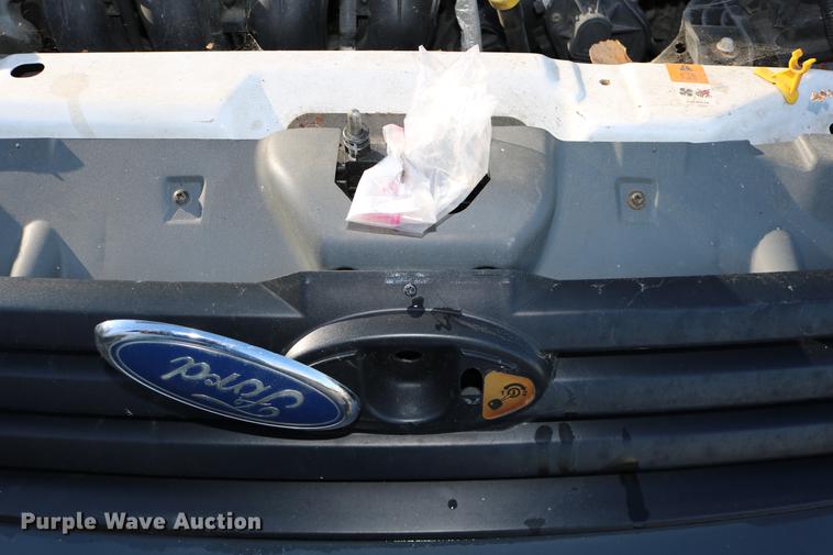 image for item DC3660 2010 Ford Transit Connect van