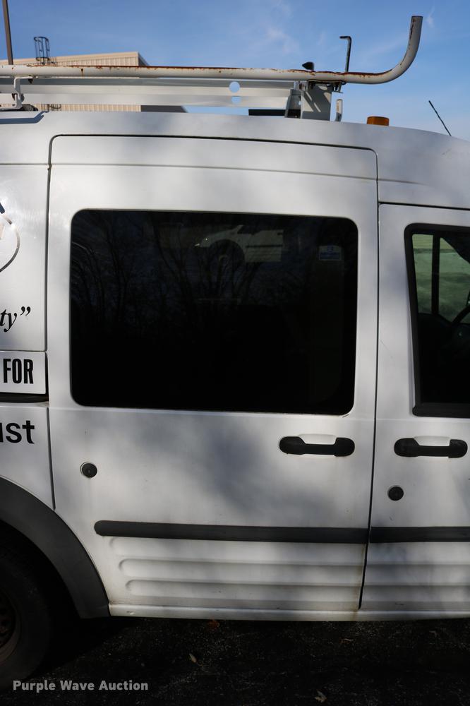 image for item DC3660 2010 Ford Transit Connect van