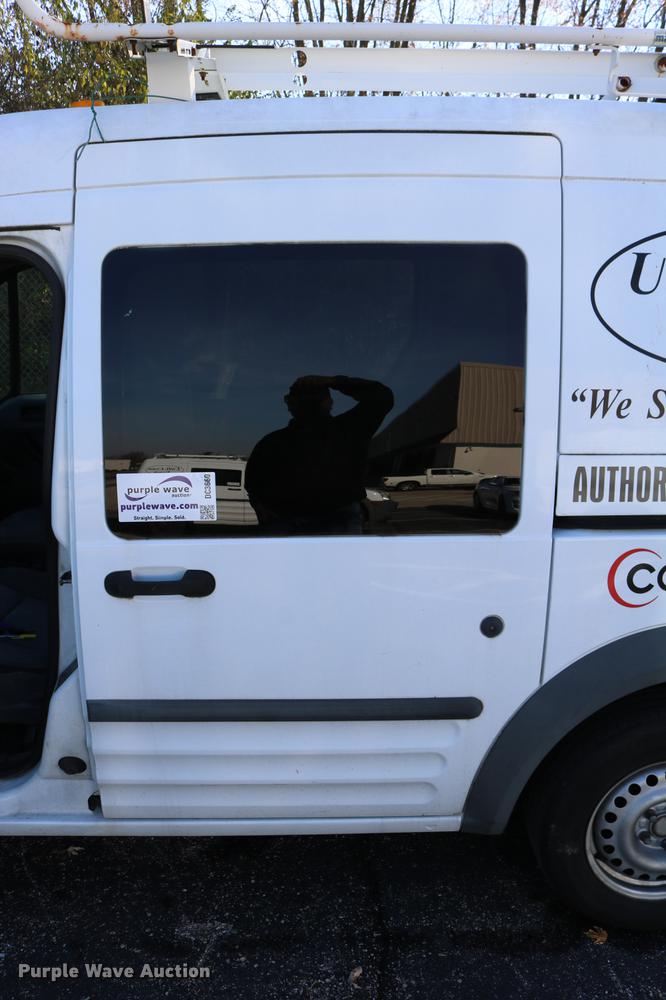 image for item DC3660 2010 Ford Transit Connect van