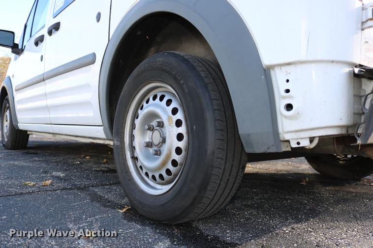 image for item DC3660 2010 Ford Transit Connect van