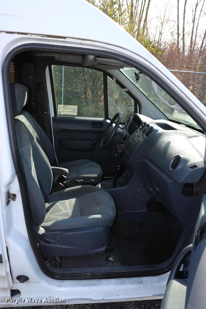 image for item DC3661 2010 Ford Transit Connect van