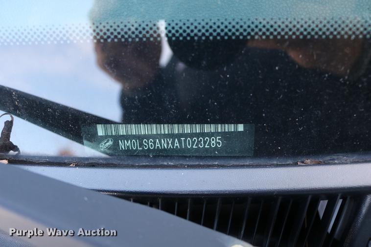 image for item DC3661 2010 Ford Transit Connect van