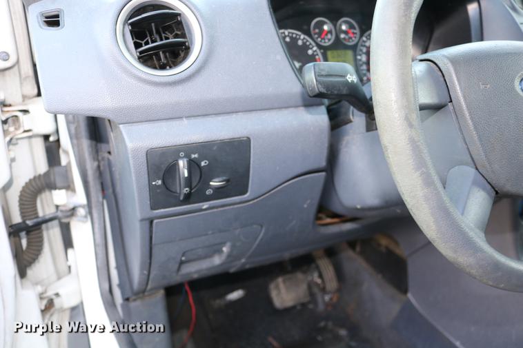 image for item DC3665 2010 Ford Transit Connect van