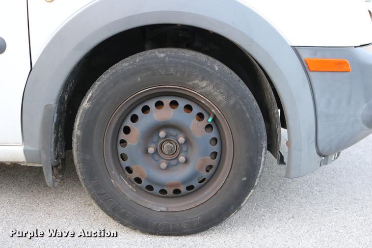 image for item DC3665 2010 Ford Transit Connect van