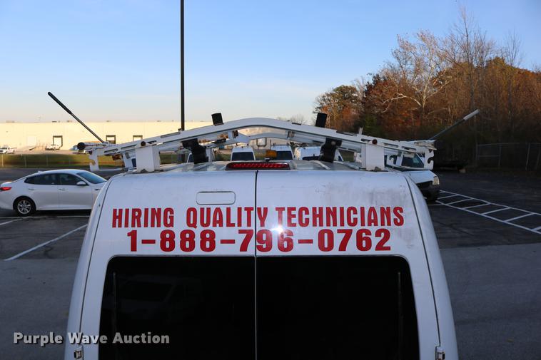 image for item DC3665 2010 Ford Transit Connect van