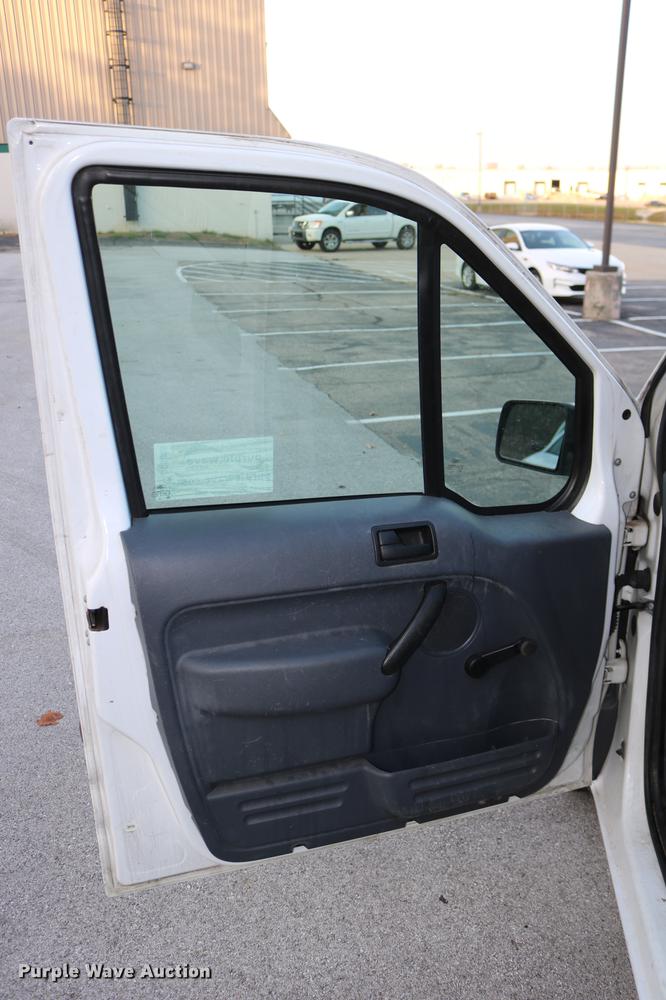 image for item DC3666 2010 Ford Transit Connect van