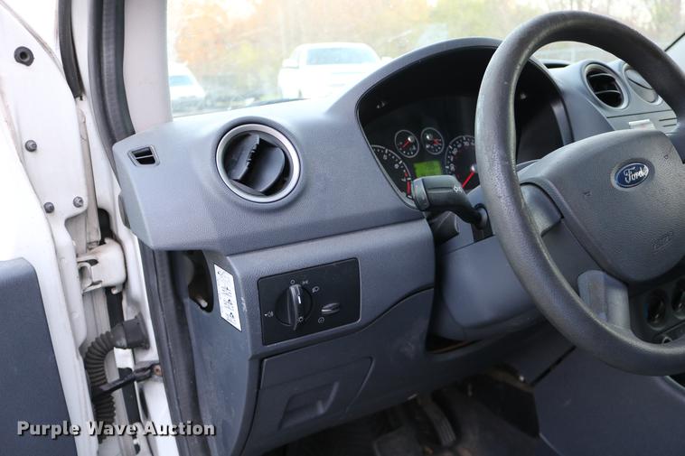 image for item DC3667 2010 Ford Transit Connect van