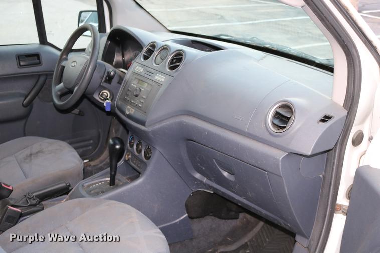 image for item DC3667 2010 Ford Transit Connect van