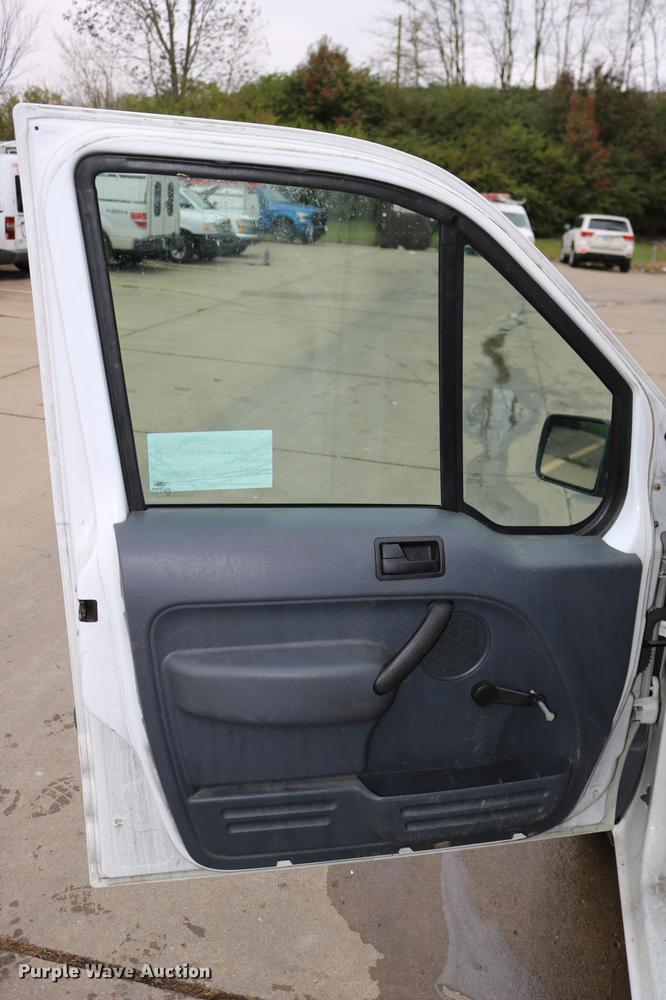image for item DC3668 2010 Ford Transit Connect van