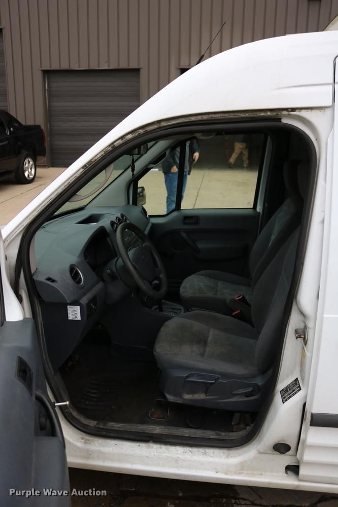 image for item DC3668 2010 Ford Transit Connect van