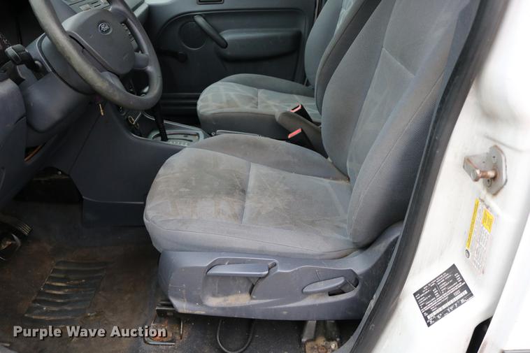 image for item DC3668 2010 Ford Transit Connect van