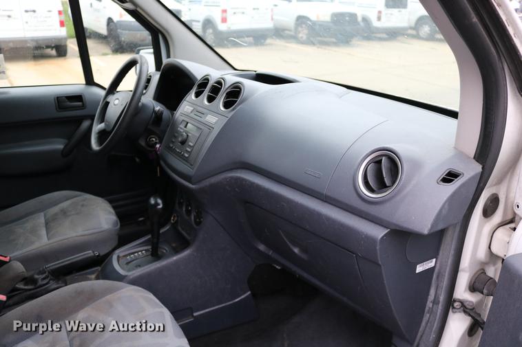 image for item DC3668 2010 Ford Transit Connect van