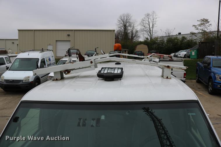 image for item DC3670 2005 GMC Safari van