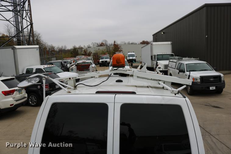 image for item DC3670 2005 GMC Safari van