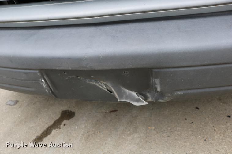 image for item DC3670 2005 GMC Safari van