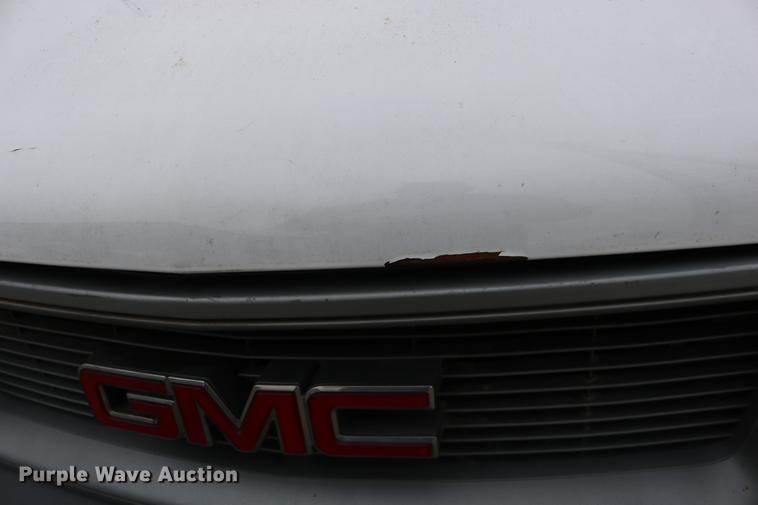 image for item DC3670 2005 GMC Safari van