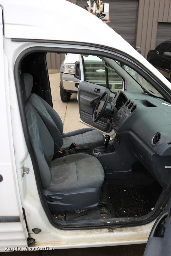 image for item DC3671 2010 Ford Transit Connect van