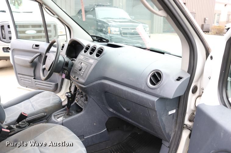 image for item DC3671 2010 Ford Transit Connect van