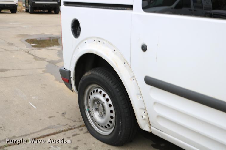 image for item DC3671 2010 Ford Transit Connect van