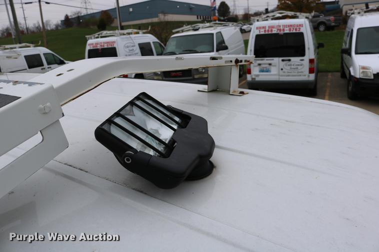 image for item DC3672 2005 GMC Safari van