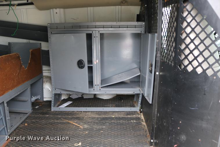 image for item DC3672 2005 GMC Safari van