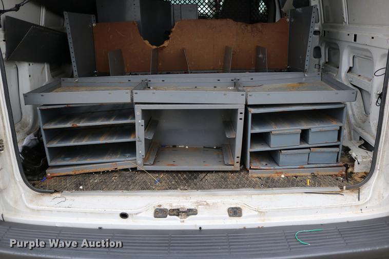 image for item DC3672 2005 GMC Safari van