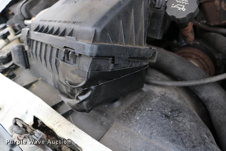 image for item DC3672 2005 GMC Safari van