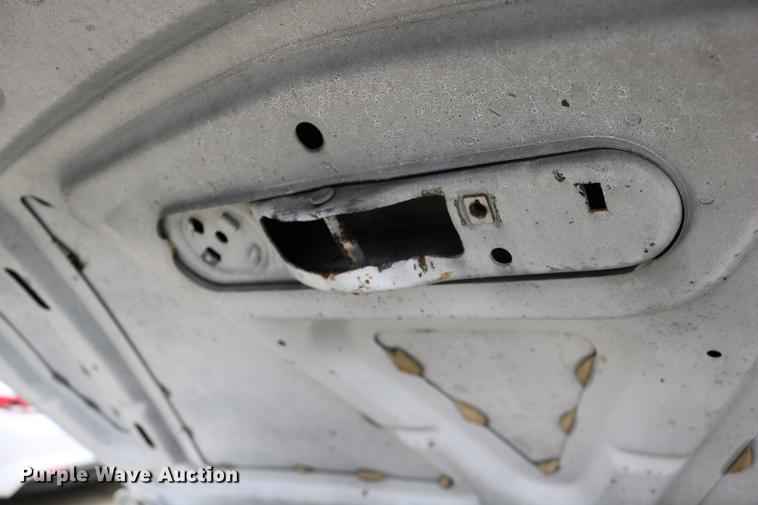 image for item DC3672 2005 GMC Safari van