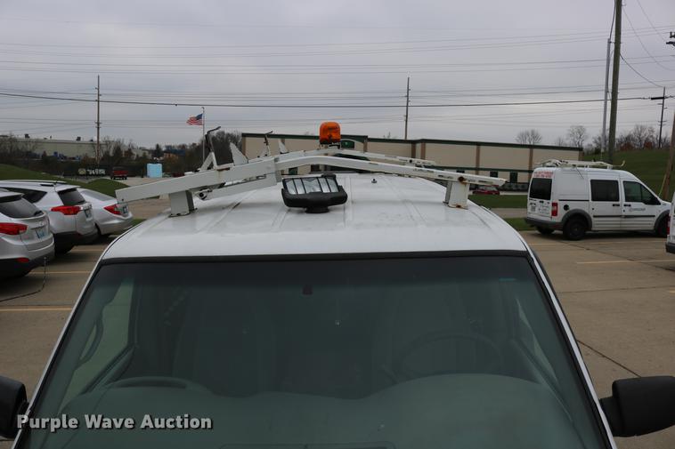 image for item DC3672 2005 GMC Safari van