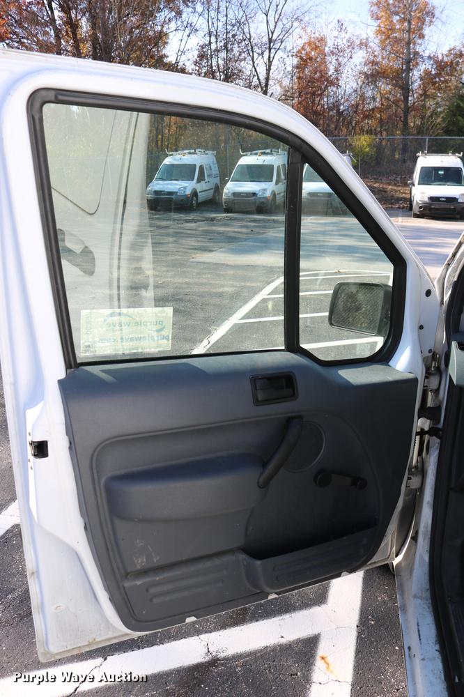 image for item DC3673 2010 Ford Transit Connect van