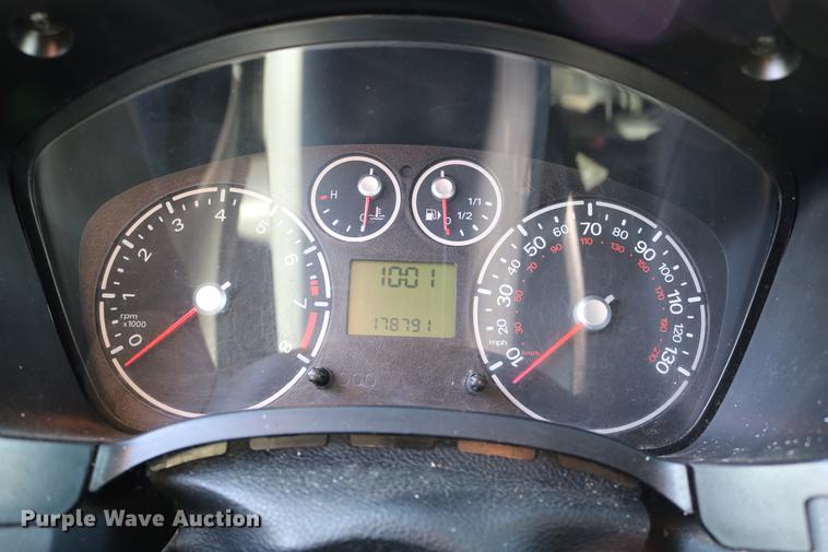 image for item DC3673 2010 Ford Transit Connect van