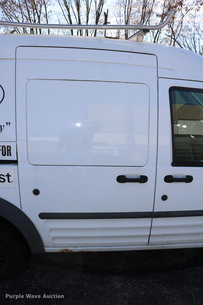 image for item DC3673 2010 Ford Transit Connect van