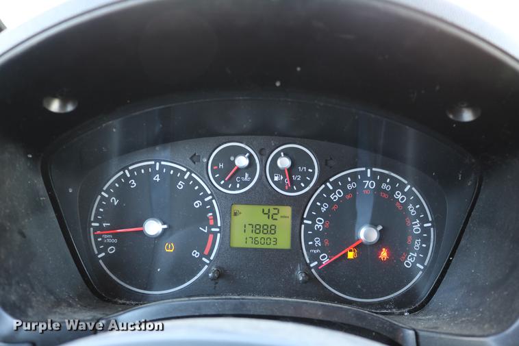 image for item DC3674 2010 Ford Transit Connect van