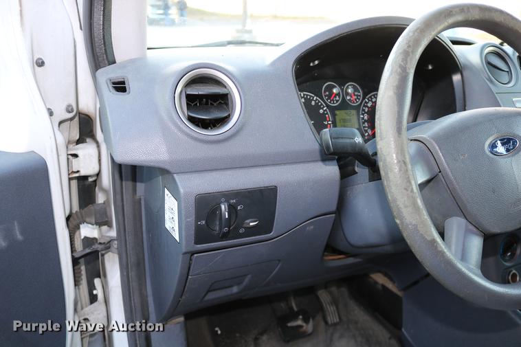 image for item DC3674 2010 Ford Transit Connect van