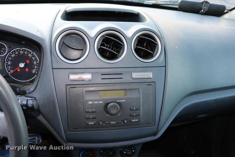 image for item DC3674 2010 Ford Transit Connect van