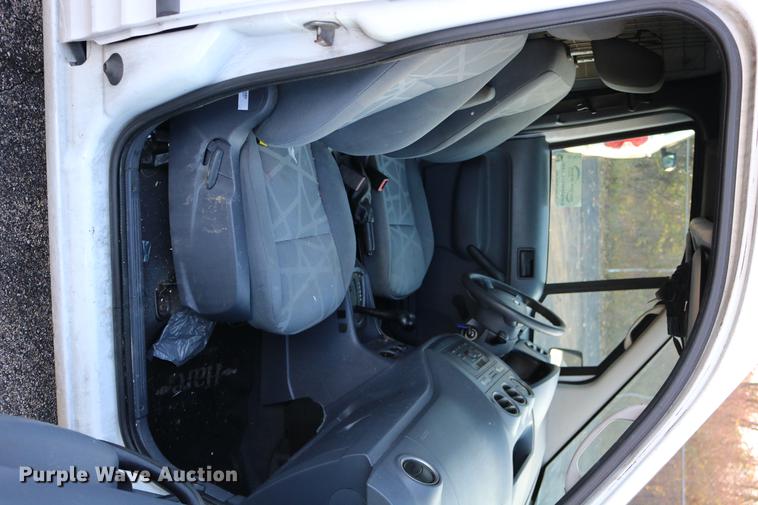 image for item DC3674 2010 Ford Transit Connect van