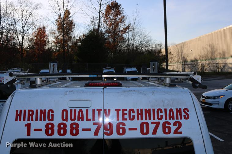 image for item DC3674 2010 Ford Transit Connect van