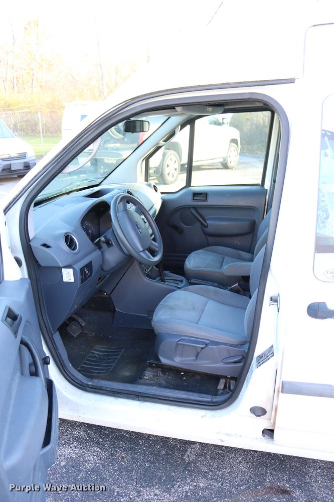 image for item DC3675 2010 Ford Transit Connect van