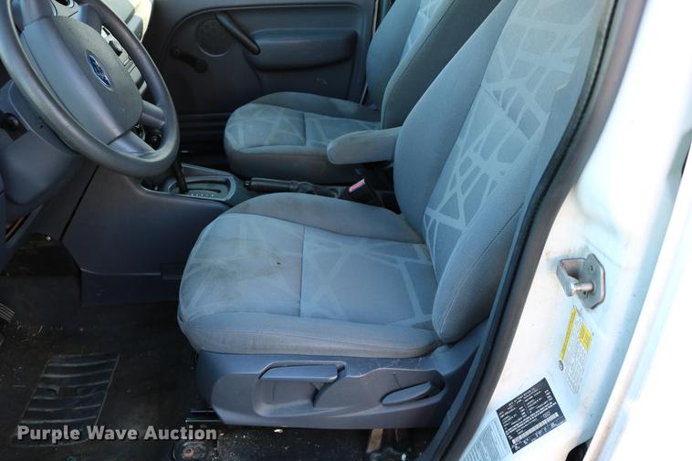 image for item DC3675 2010 Ford Transit Connect van