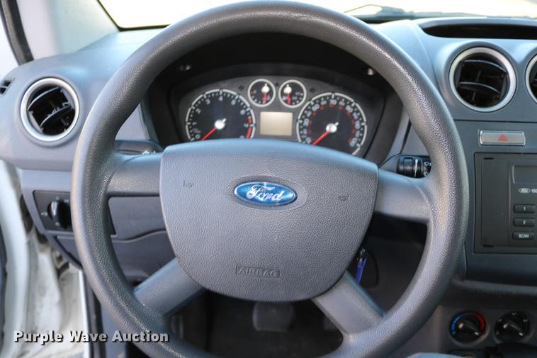 image for item DC3675 2010 Ford Transit Connect van