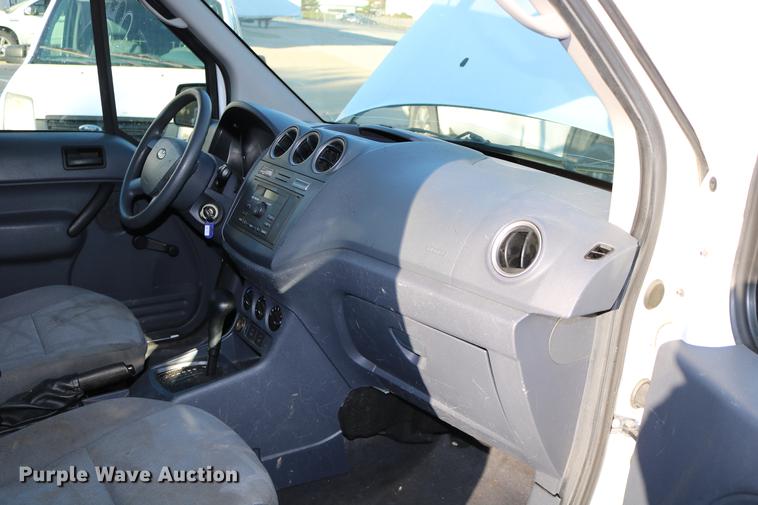 image for item DC3675 2010 Ford Transit Connect van