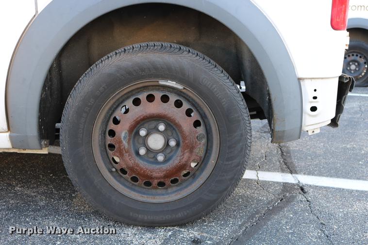 image for item DC3675 2010 Ford Transit Connect van