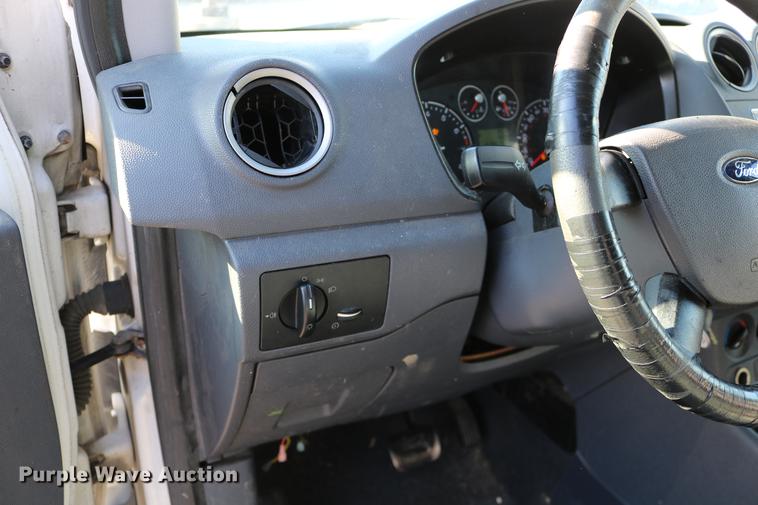 image for item DC3676 2010 Ford Transit Connect van