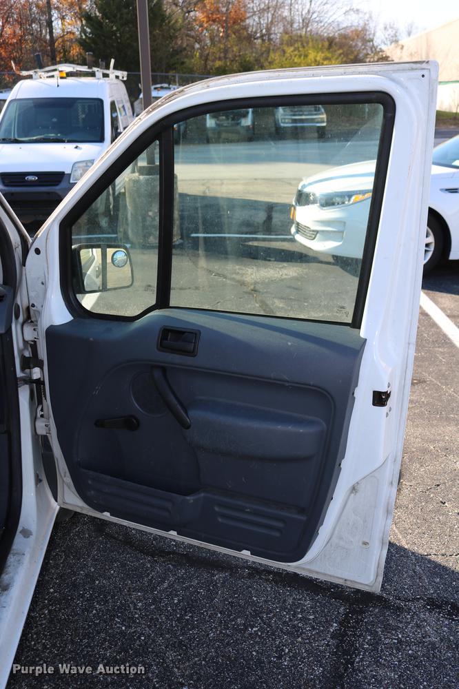 image for item DC3676 2010 Ford Transit Connect van