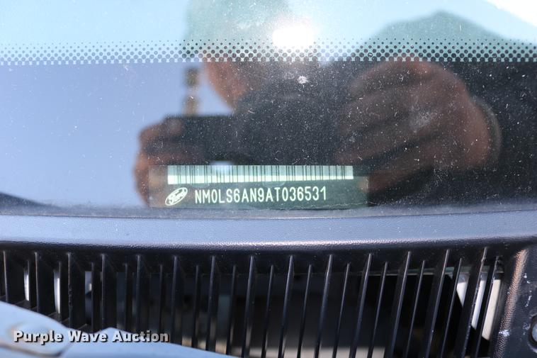 image for item DC3676 2010 Ford Transit Connect van