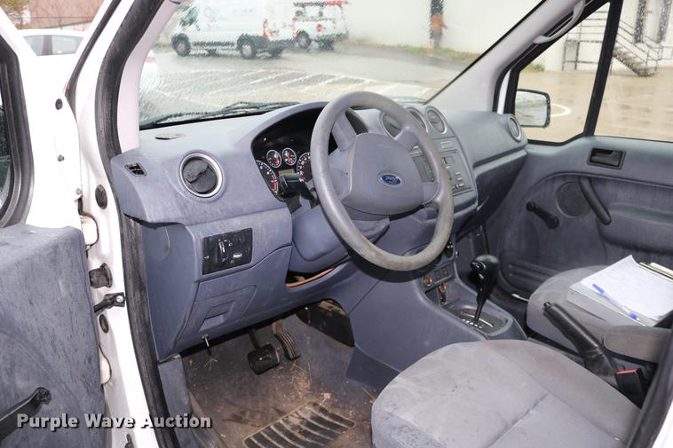 image for item DC3677 2010 Ford Transit Connect van