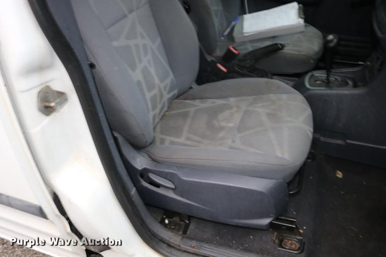 image for item DC3677 2010 Ford Transit Connect van