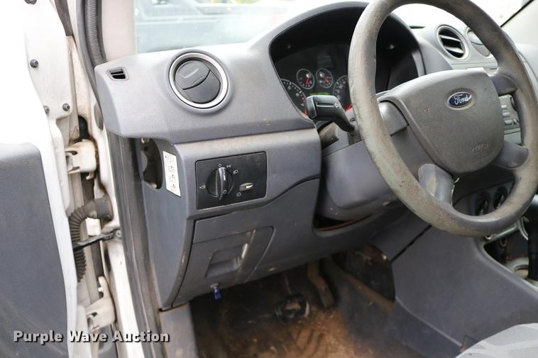 image for item DC3684 2010 Ford Transit Connect van